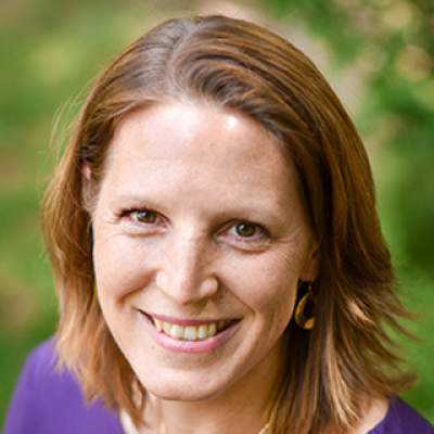 Leslie Boby headshot